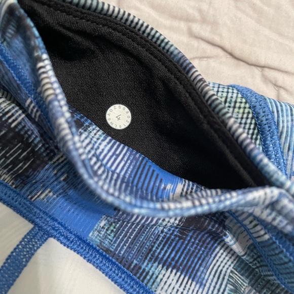 Lululemon On Pace Patterned Cropped Leggings Blue - Picture 5 of 12